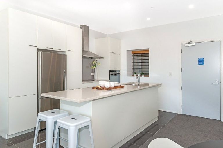 Photo of property in Marina View Apartments, 305/4 Reads Quay, Gisborne, 4010