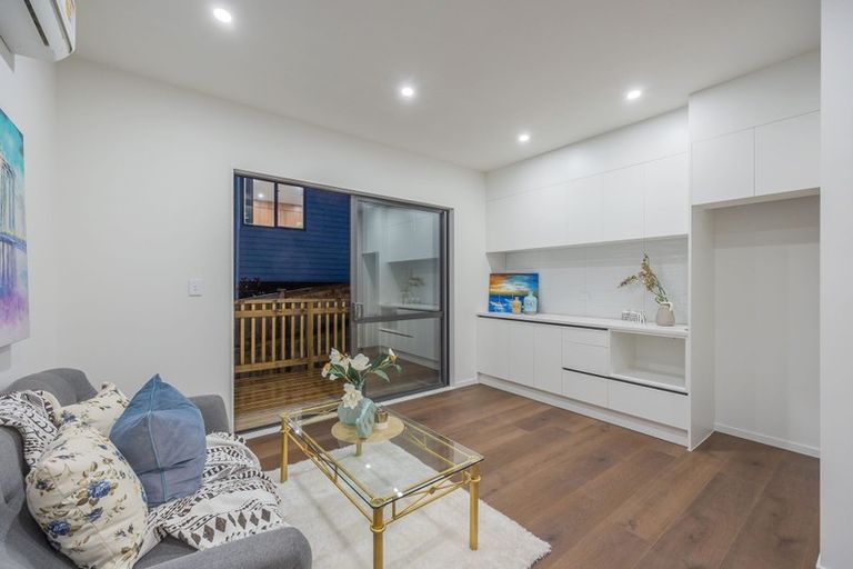 Photo of property in 5 Paitry Place, Swanson, Auckland, 0614