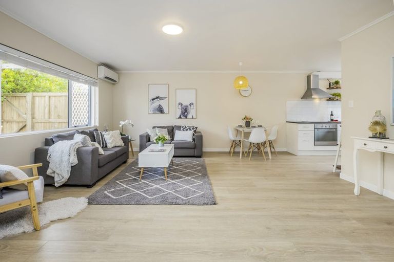 Photo of property in 2/19 Milton Road, Orewa, 0931