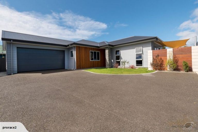 Photo of property in 73a Meeanee Road, Taradale, Napier, 4112
