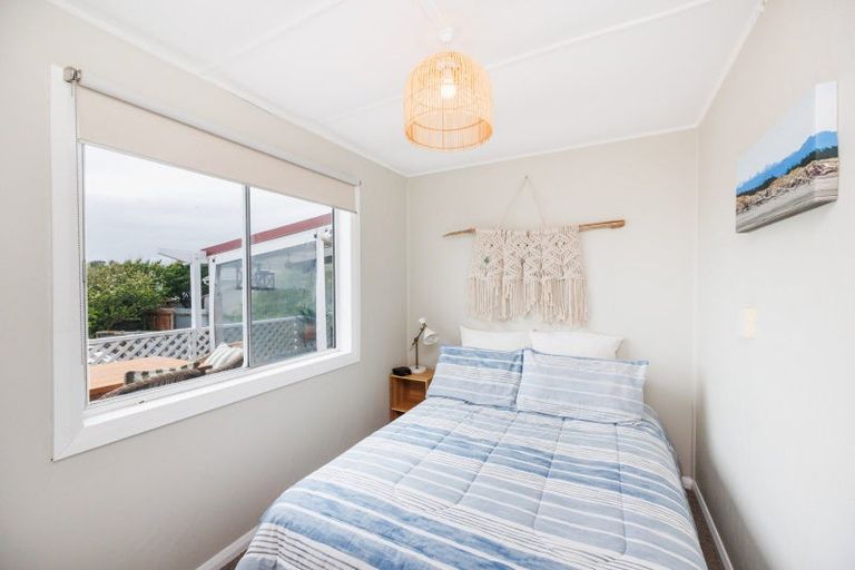 Photo of property in 7 Chaffey Street, Foxton Beach, Foxton, 4815