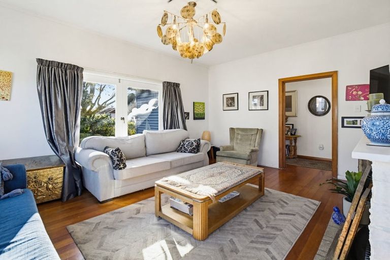 Photo of property in 40 Rangiora Avenue, Roslyn, Palmerston North, 4414