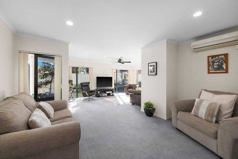 Photo of property in 48 Kensington Drive, Taradale, Napier, 4112