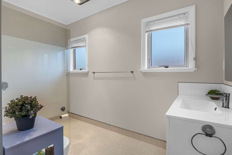 Photo of property in 66 Great North Road, Saint Johns Hill, Whanganui, 4500