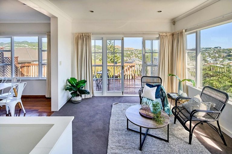 Photo of property in 28 Chesterton Street, Johnsonville, Wellington, 6037