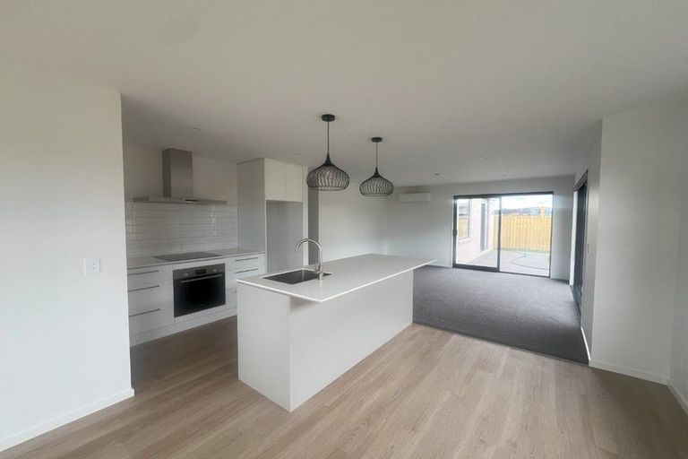 Photo of property in 27 Rita Angus Road, Belfast, 8051