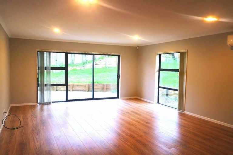 Photo of property in 11 Karika Place, Massey, Auckland, 0614