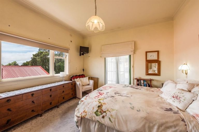 Photo of property in 28 Chesterton Street, Johnsonville, Wellington, 6037