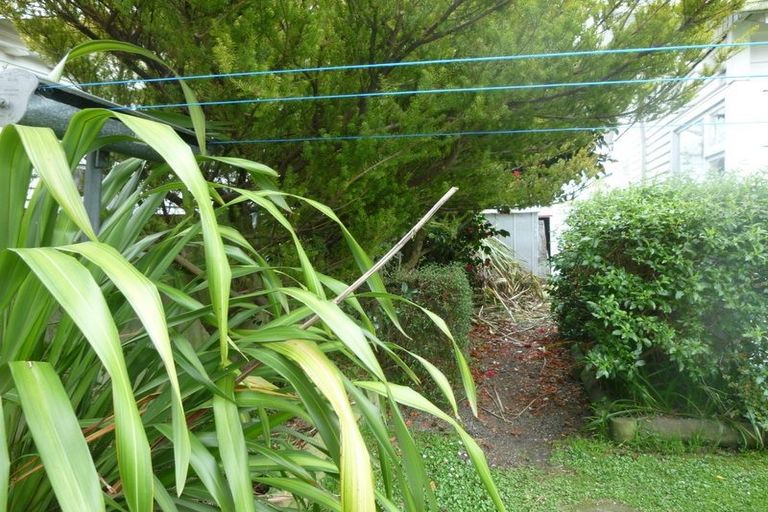 Photo of property in 48 Ngaio Street, Saint Martins, Christchurch, 8022