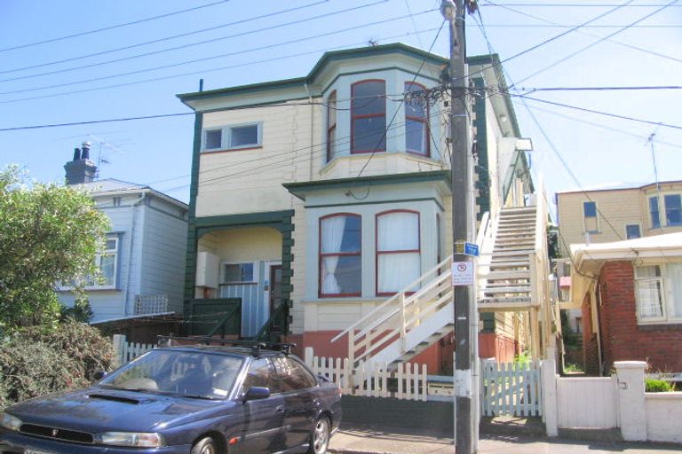 Photo of property in 4a/8 Howard Street, Mount Cook, Wellington, 6021