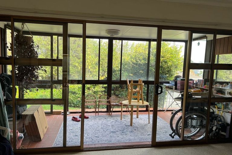 Photo of property in 1/72 Evelyn Road, Cockle Bay, Auckland, 2014