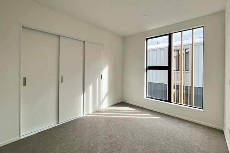 Photo of property in 22/82 East Coast Road, Milford, Auckland, 0620