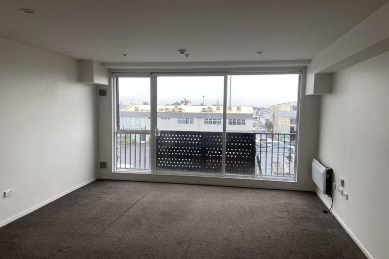 Photo of property in 19 Charles Street, Papatoetoe, Auckland, 2025