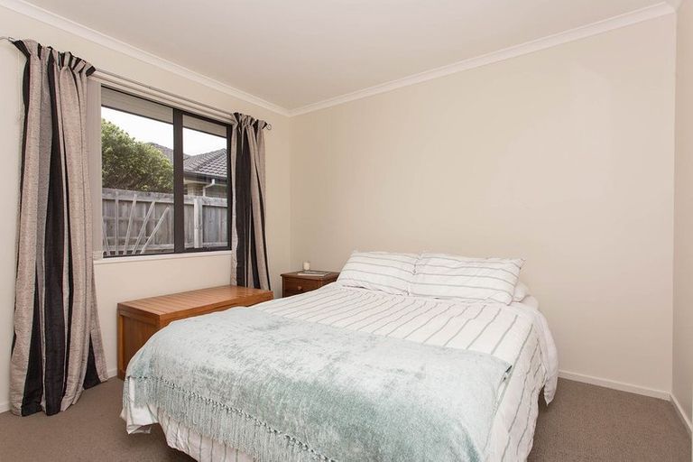 Photo of property in 11 Parkside Crescent, Northwood, Christchurch, 8051