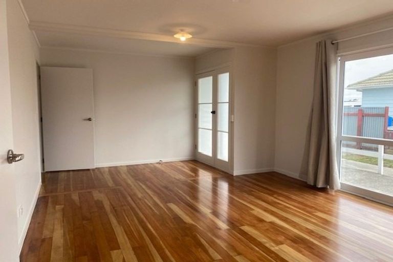 Photo of property in 714 Huia Street, Camberley, Hastings, 4120