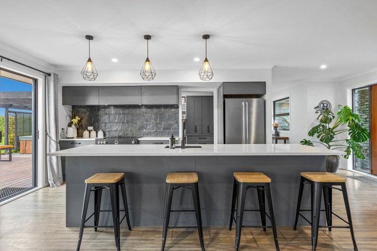 Photo of property in 28 Landsborough Drive, Darfield, 7571