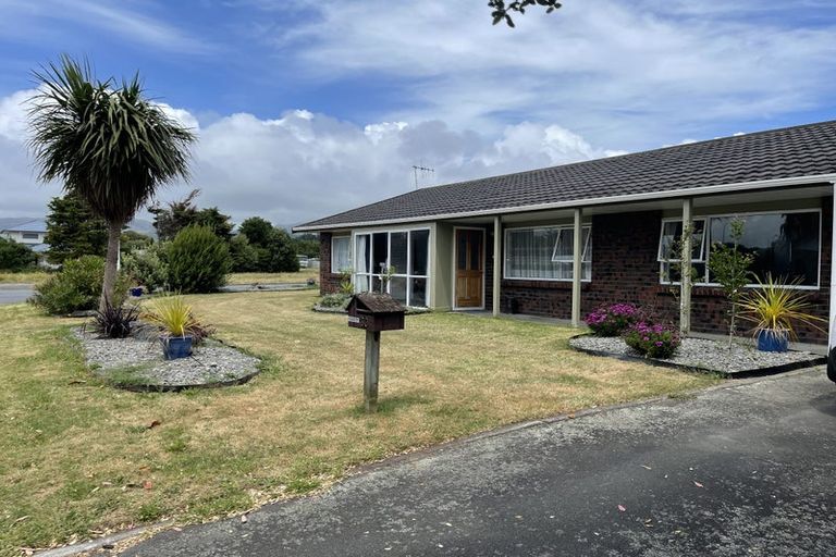 Photo of property in 30 The Avenue, Paraparaumu Beach, Paraparaumu, 5032