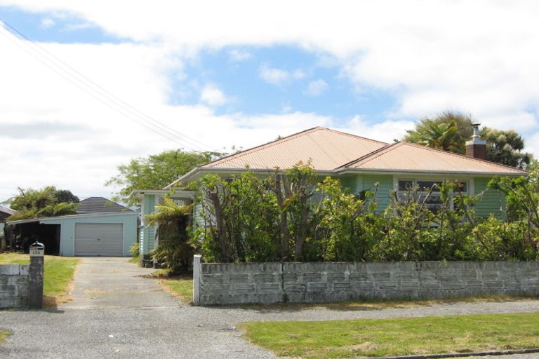 Photo of property in 135 Peel Street, Westport, 7825