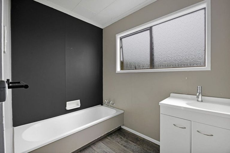 Photo of property in 328 Austin Road, Normanby, Hawera, 4675
