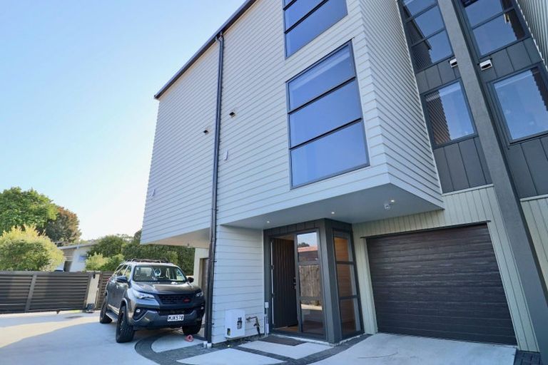 Photo of property in 3b Wilbur Place, Pakuranga Heights, Auckland, 2010