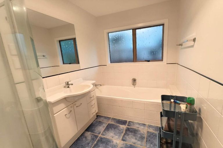 Photo of property in 4 Lynngate Place, Hillcrest, Auckland, 0627