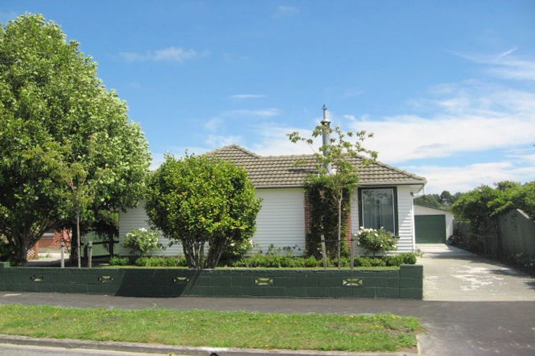 Photo of property in 8 Rollesby Street, Hoon Hay, Christchurch, 8025