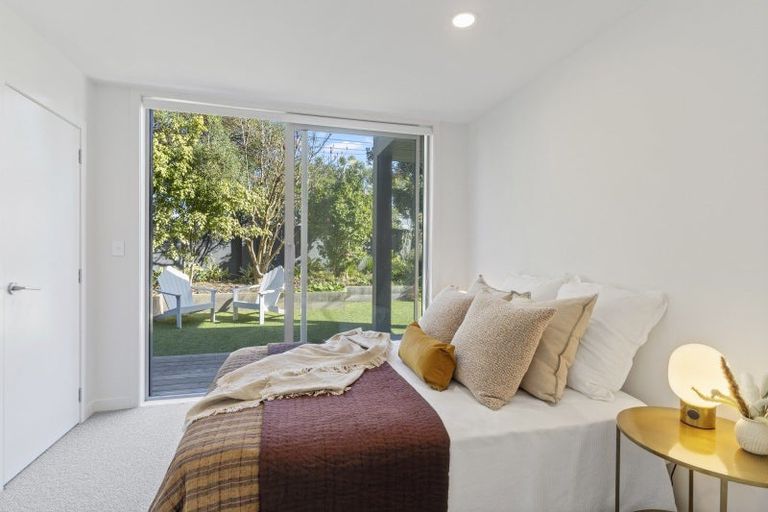 Photo of property in 2/43 Princes Street, Northcote Point, Auckland, 0627