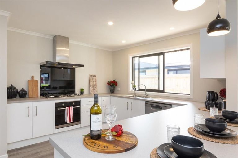 Photo of property in 10 Oldfield Lane, Marton, 4710