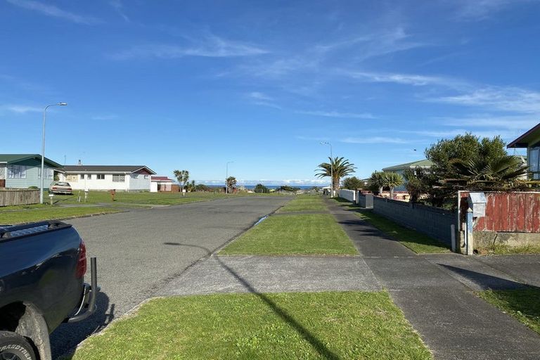 Photo of property in 46 Lee Street, Castlecliff, Whanganui, 4501