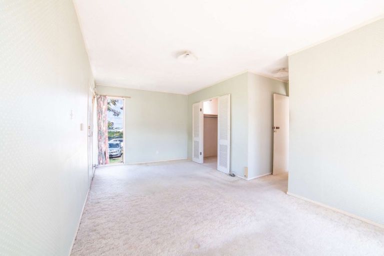 Photo of property in 51 Becroft Drive, Forrest Hill, Auckland, 0620