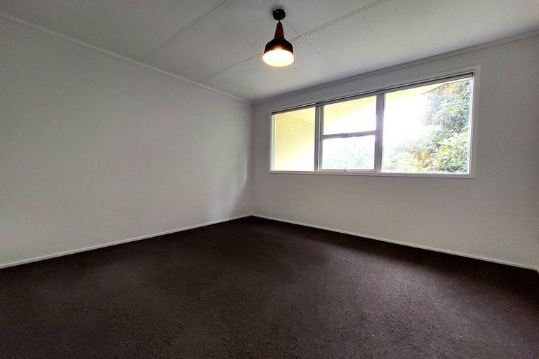 Photo of property in 19 Coroglen Avenue, Birkenhead, Auckland, 0626