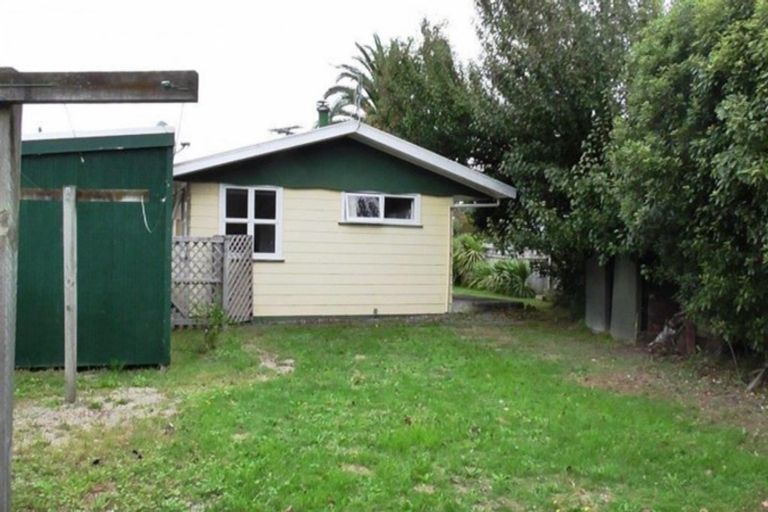 Photo of property in 9 Hardie Grove, Featherston, 5710