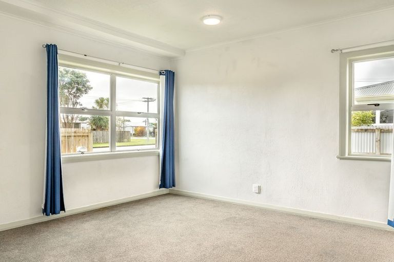 Photo of property in 30a Cobden Street, Westport, 7825