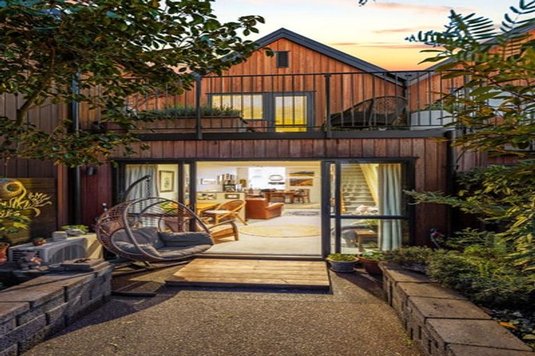 Photo of property in 15b Cheltenham Street, Merivale, Christchurch, 8014