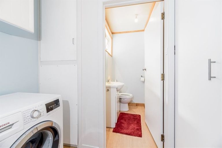 Photo of property in 60 Fairdene Avenue, Henderson, Auckland, 0610