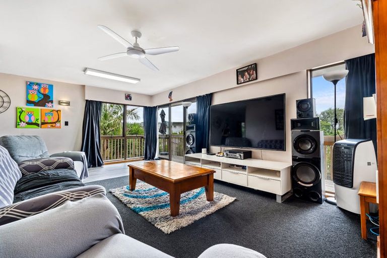 Photo of property in 15 Montague Place, Onerahi, Whangarei, 0110