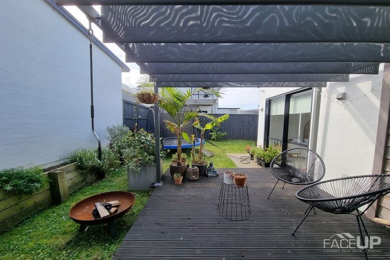 Photo of property in 5 Grey Warbler Road, Hobsonville, Auckland, 0616