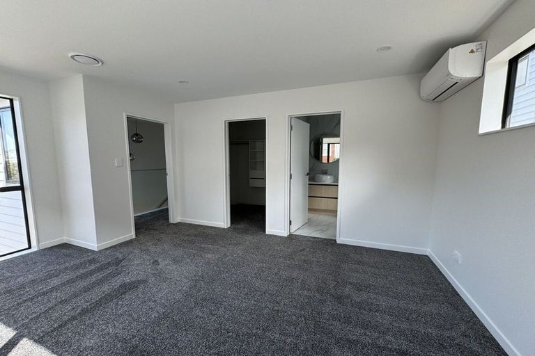 Photo of property in 215c Forrest Hill Road, Forrest Hill, Auckland, 0620