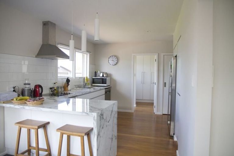 Photo of property in 49 Oriana Crescent, Hornby, Christchurch, 8042