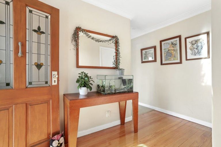 Photo of property in 200a Henderson Valley Road, Henderson, Auckland, 0612