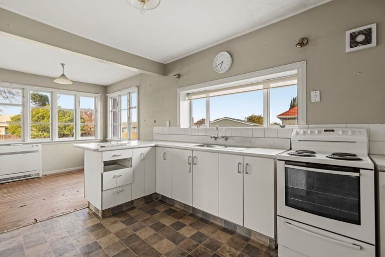Photo of property in 303 Wainoni Road, Avondale, Christchurch, 8061