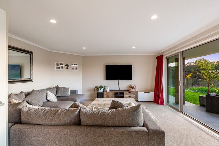 Photo of property in 92 Taiapa Valley Road, Muriwai, Waimauku, 0881