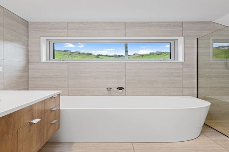 Photo of property in 1 Kahika Lane, Westmorland, Christchurch, 8025