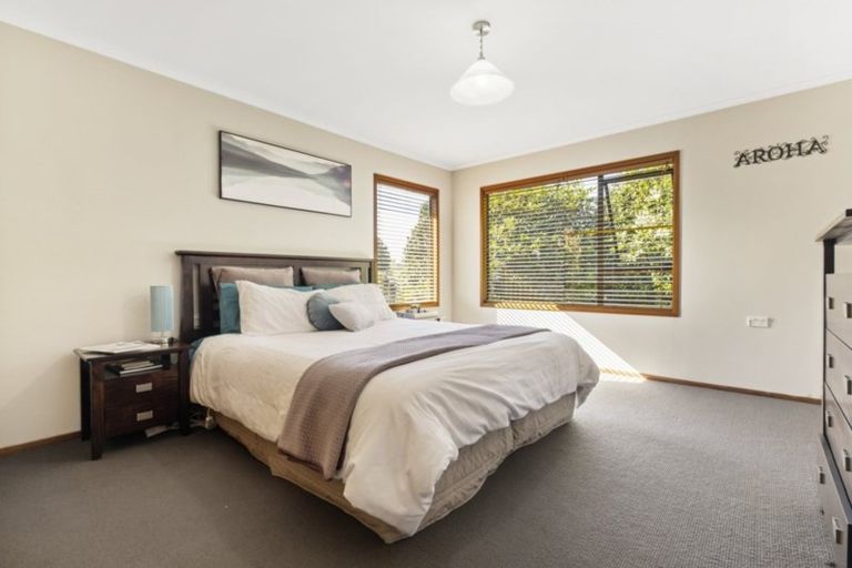 Photo of property in 232b Old Titirangi Road, Titirangi, Auckland, 0604