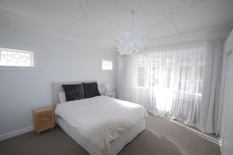 Photo of property in 202 The Parade, Island Bay, Wellington, 6023