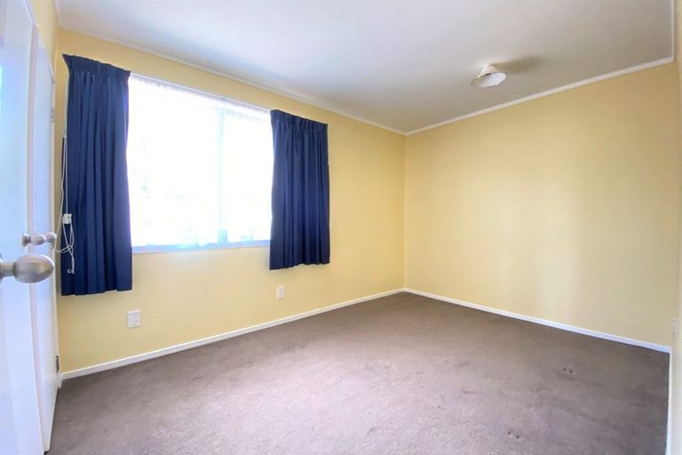 Photo of property in 43 Mack Place, Red Hill, Papakura, 2110