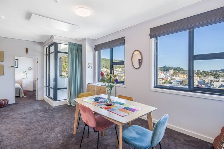 Photo of property in 17 Kent Terrace - Kent Apartments, 7b/16 Kent Terrace, Mount Victoria, Wellington, 6011
