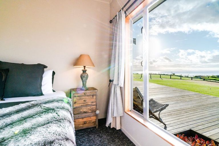 Photo of property in 337d Clarks Beach Road, Clarks Beach, Pukekohe, 2679