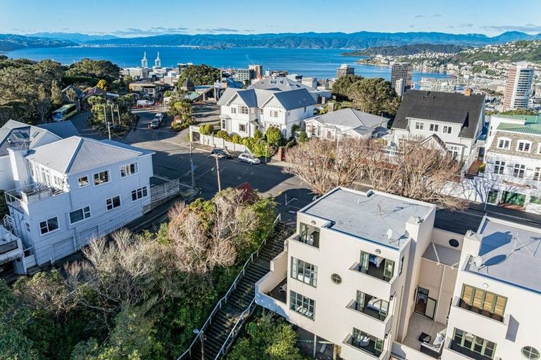 Photo of property in 10 Upland Road, Kelburn, Wellington, 6012