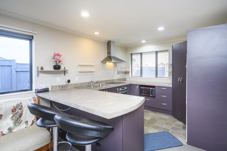 Photo of property in 53 Geneva Terrace, Kelvin Grove, Palmerston North, 4414